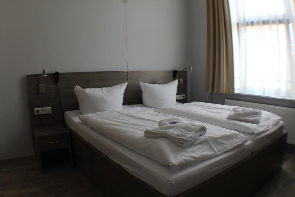 Siegfriedshof Hotel Берлин Екстериор снимка