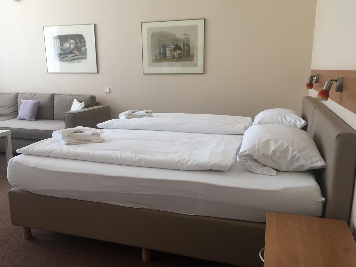 Siegfriedshof Hotel Берлин Екстериор снимка