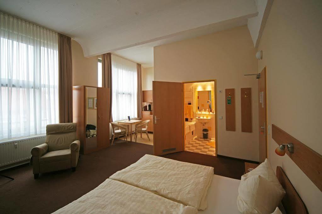 Siegfriedshof Hotel Берлин Екстериор снимка